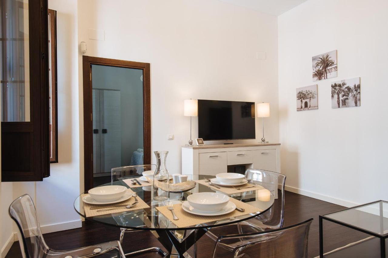 Apartamento Puerta Real - Free Parking Appartement Sevilla Buitenkant foto