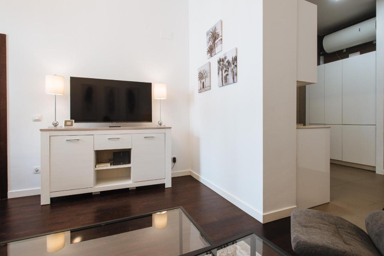 Apartamento Puerta Real - Free Parking Appartement Sevilla Buitenkant foto