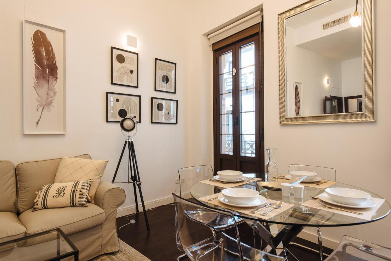 Apartamento Puerta Real - Free Parking Appartement Sevilla Buitenkant foto