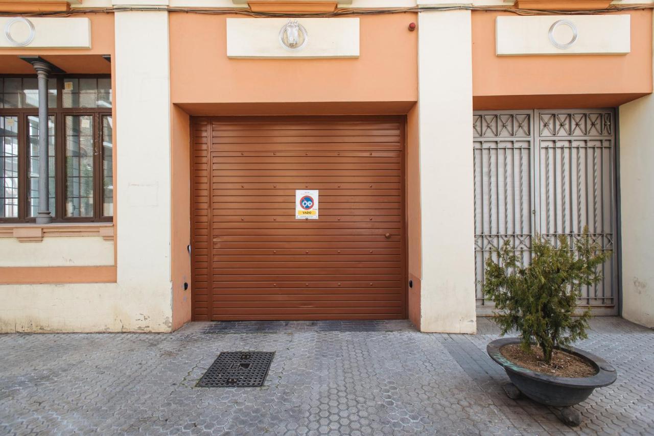 Apartamento Puerta Real - Free Parking Appartement Sevilla Buitenkant foto